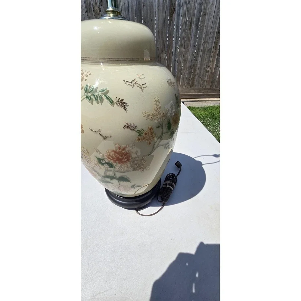 Vintage Late 20th Century Chinoiserie Hand Painted Ginger Jar Table Lamp.